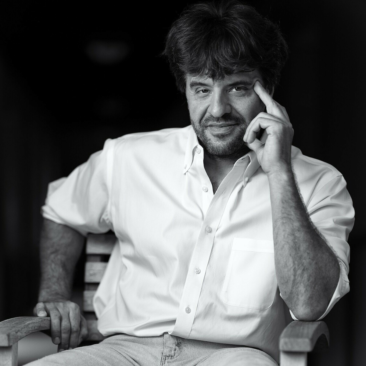 Portrait en noir et blanc de Karl Deisseroth